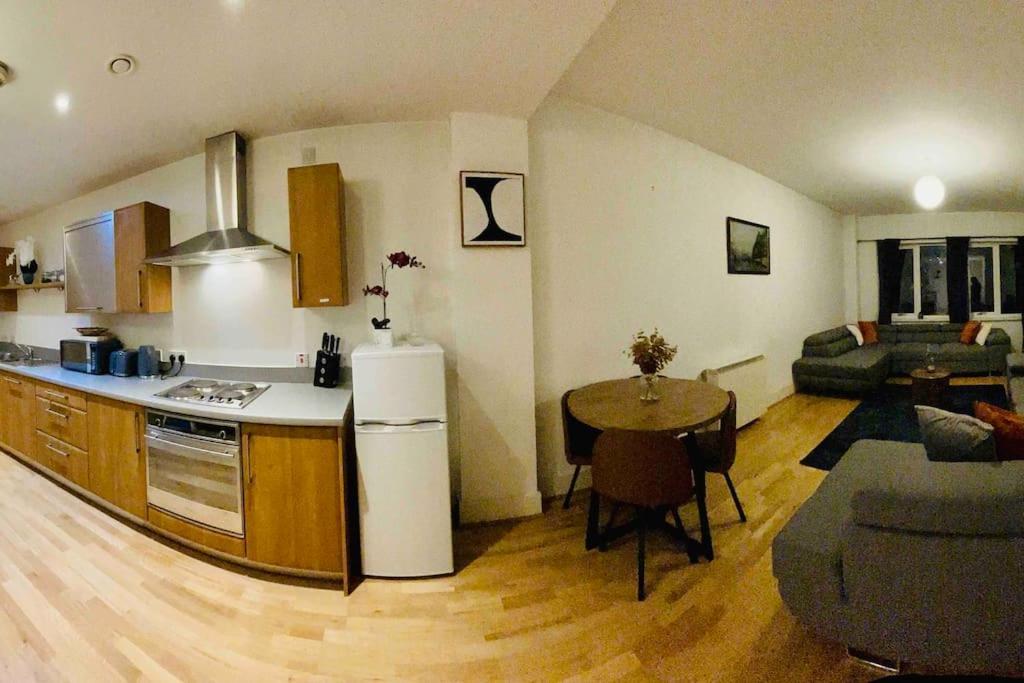 Beautiful Central Open Plan Living! Manchester Exterior foto